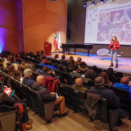 Charla sobre justicia restaurativa invitó a repensar la resolución de conflictos en contextos educativos