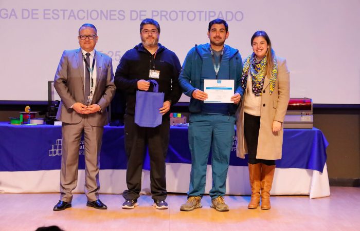 Entrega equipamiento y mobiliario -PROYECTO URO 2395 (3 de 17) Estaciones de prototipado 3D