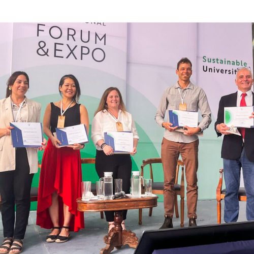 Internacionalización y sostenibilidad: UOH destaca en conferencia internacional en México