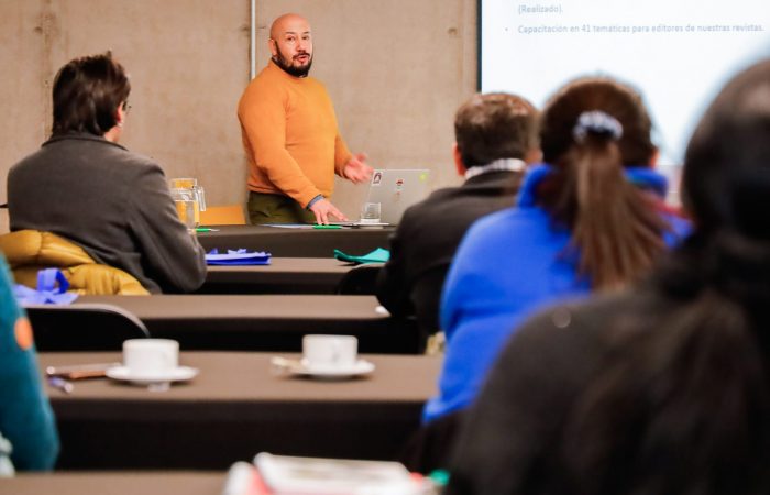 Calidad de revistas científicas indexadas en la colección ScIELO Chile y Red Chilena de Revistas Científicas- ¿Quiénes somos- (6 de 12)