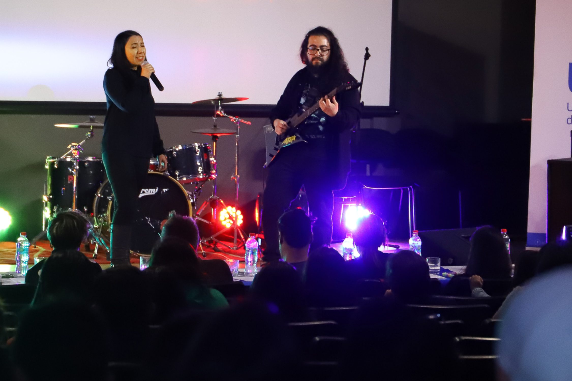 El escenario vuelve a encenderse con el talento universitario