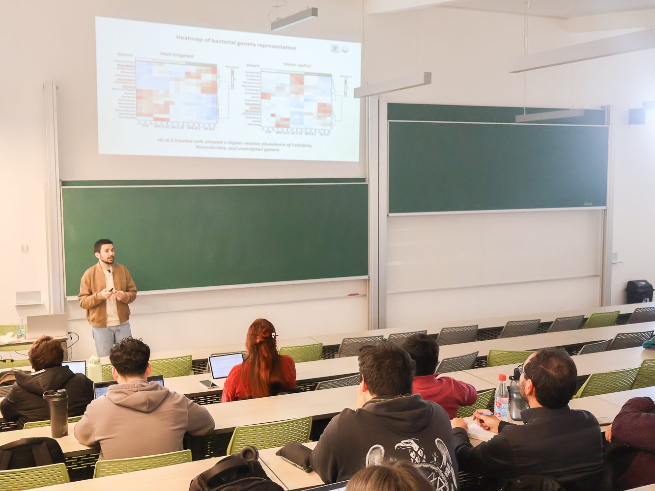 Seminario UOH: investigador español expone sobre potencial del hydrochar en suelos agrícolas