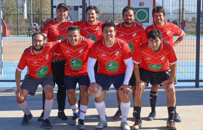 Capitanas y capitanes que inspiran: Paula Farías y Patricio Lisboa lideraron los títulos en el futbolito UOH