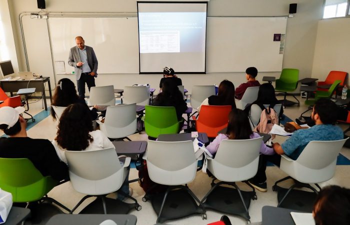 Charlas, operativos y experiencias que consolidan la formación integral en Medicina Veterinaria