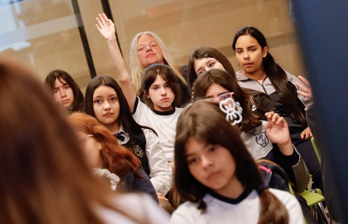 “Mujeres Inspiradoras en la UOH”: CEO de Dreams of Heaven Games ofrece charla a Niñas del Colegio República Argentina