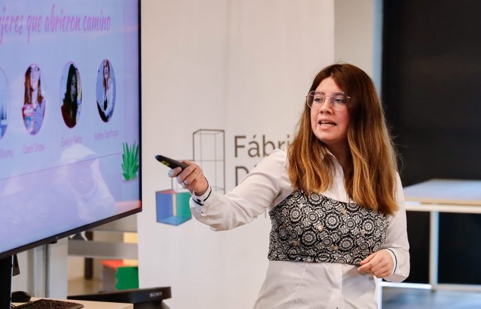 “Mujeres Inspiradoras en la UOH”: CEO de Dreams of Heaven Games ofrece charla a Niñas del Colegio República Argentina