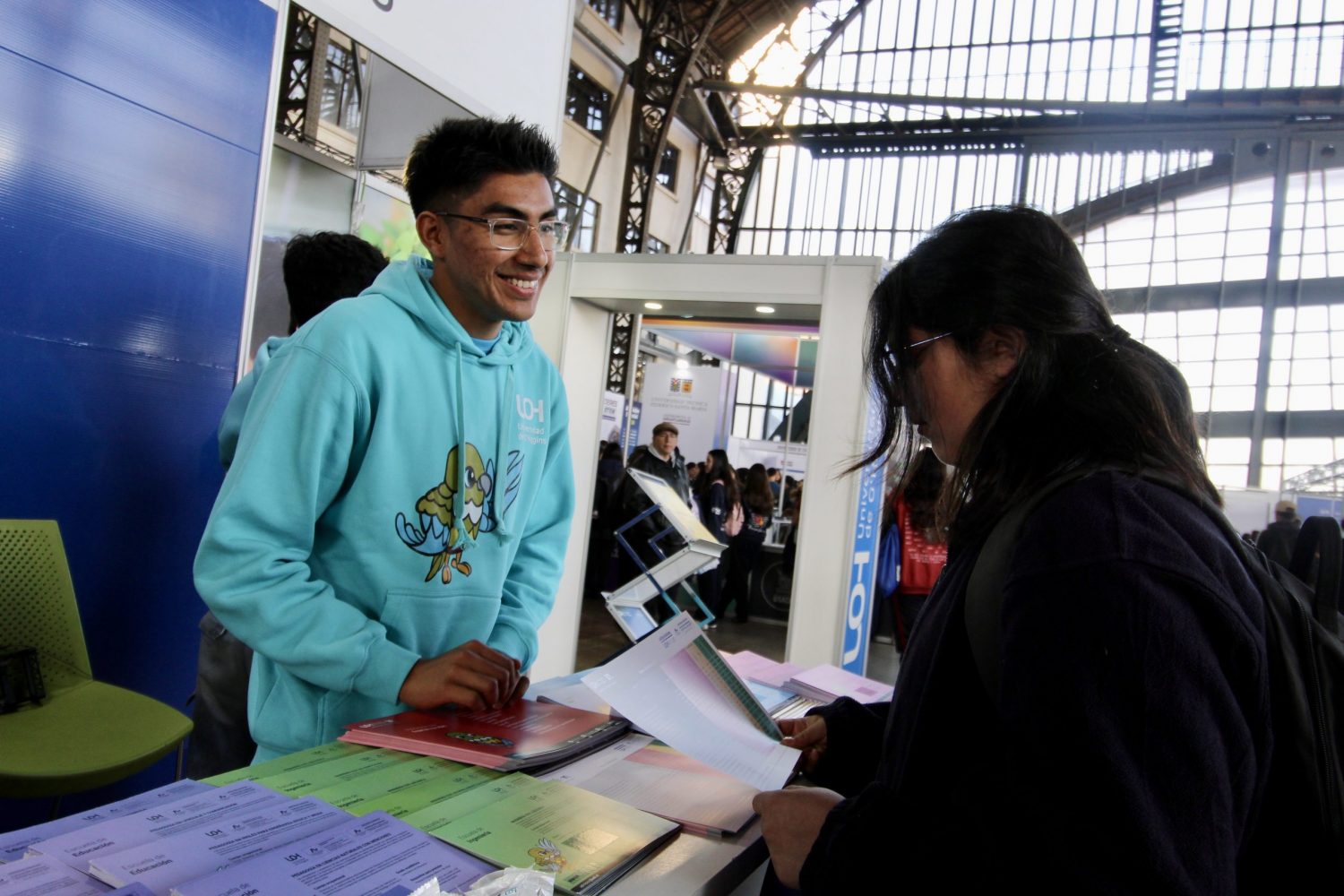UOH marcó presencia en la SIAD Estación Mapocho, el Salón de Orientación de Alternativas Académicas