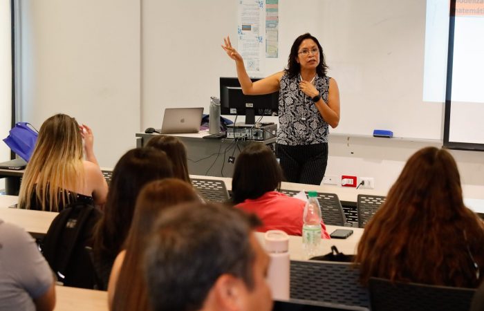 Innovación en Docencia -7 (1) Conferencia abordó los desafíos de la modelación matemática en la formación inicial