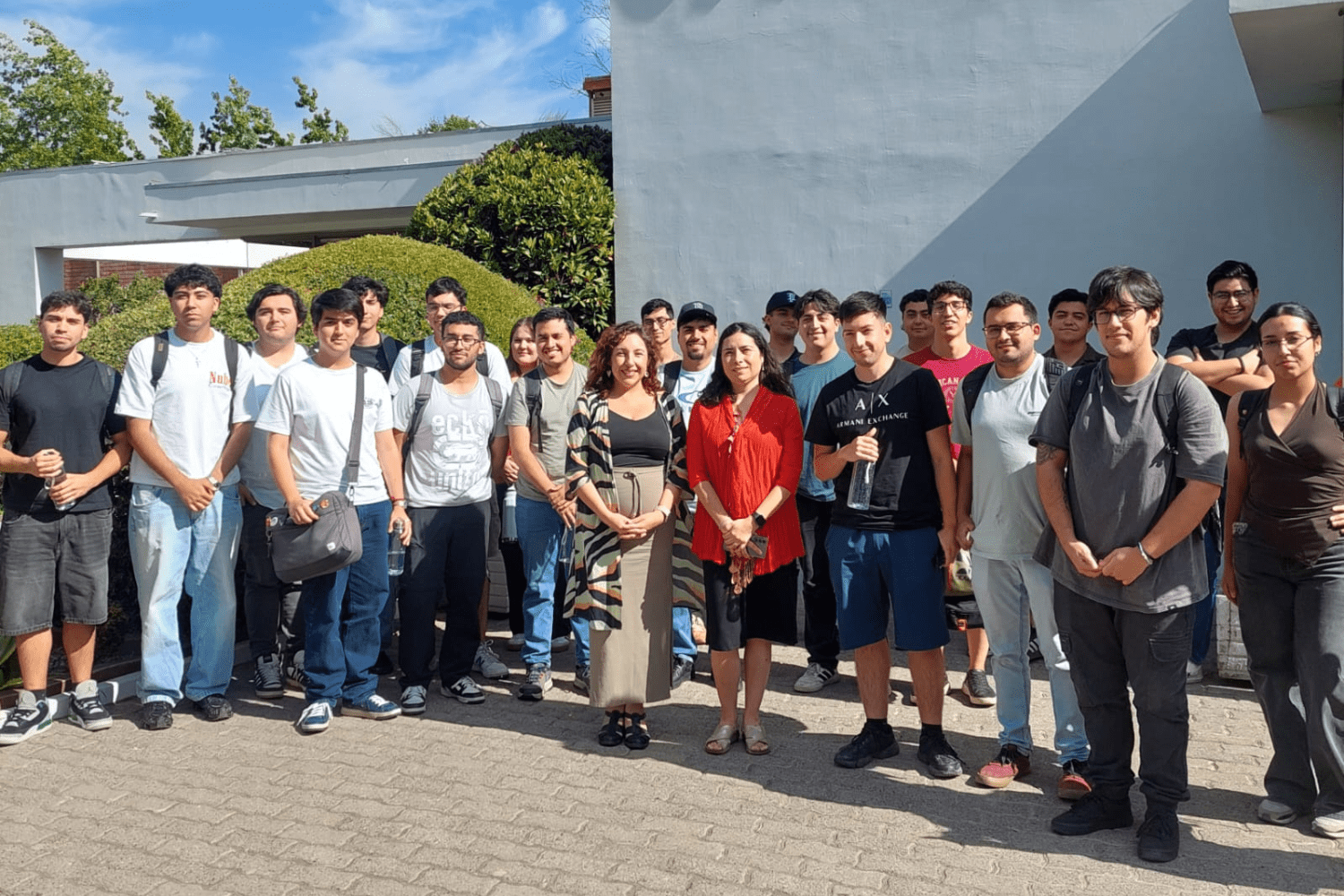 Estudiantes de Ingeniería Civil Industrial UOH conocen proyectos de desarrollo territorial en Fundación Chile