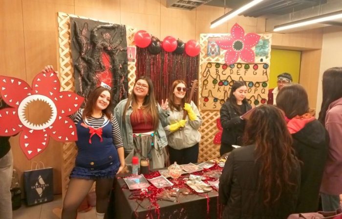 Estudiantes de Pedagogía en Educación Básica celebraron el Día del Libro con feria multimodal en la UOH