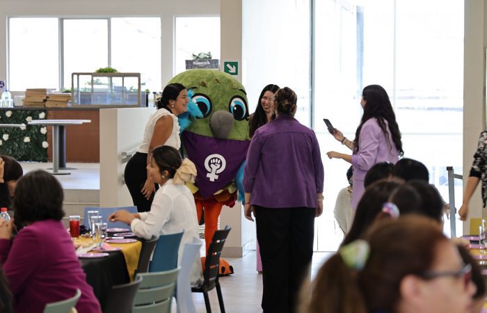 Charlas, cultura y encuentros marcaron la conmemoración del Mes de las Mujeres en la UOH