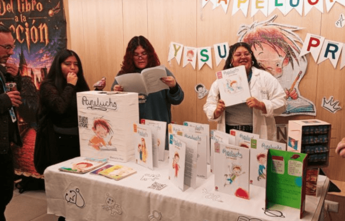 Estudiantes de Pedagogía en Educación Básica celebraron el Día del Libro con feria multimodal en la UOH