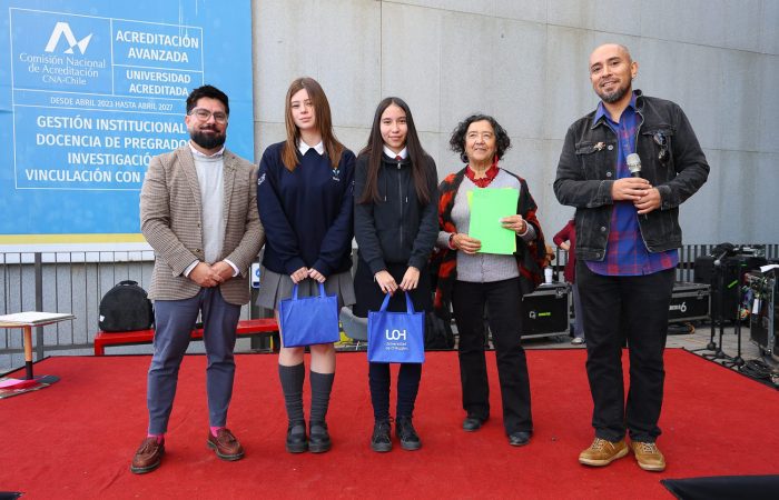 Admisión UOH y Unidad de Bibliotecas convocaron talentos en el Día del Libro