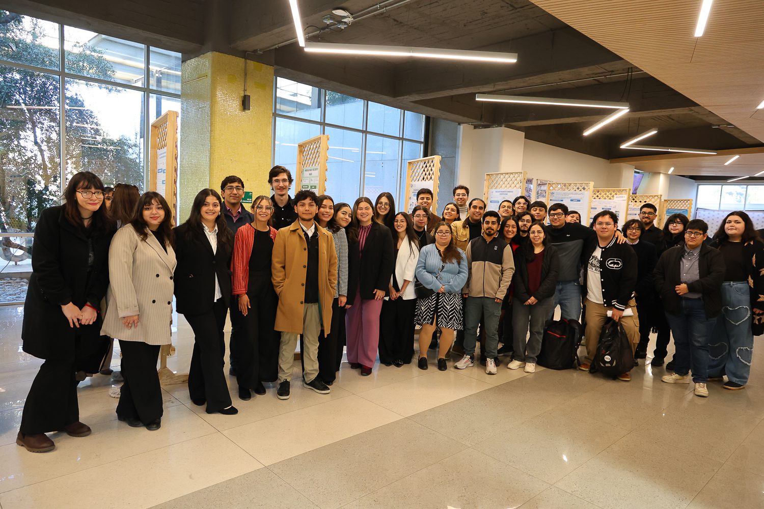 Ciencia desde el aula: más de 40 proyectos se presentaron en el II Congreso de Investigación de Estudiantes UOH