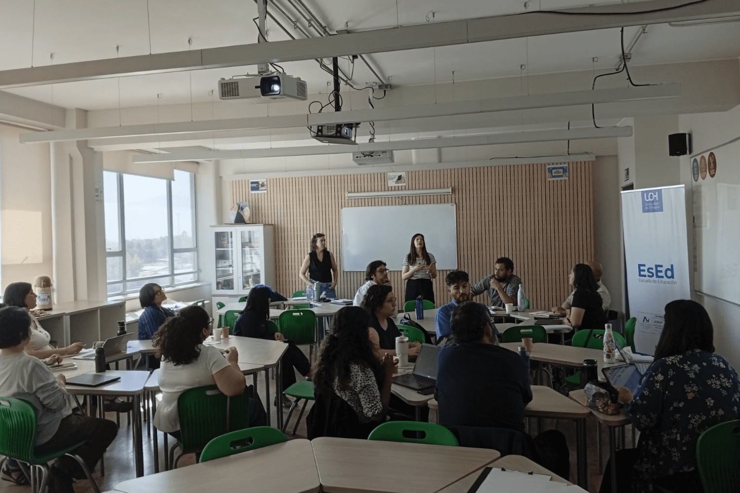 Unidad de Convivencia Universitaria participó en claustro docente de Pedagogía en Lenguaje