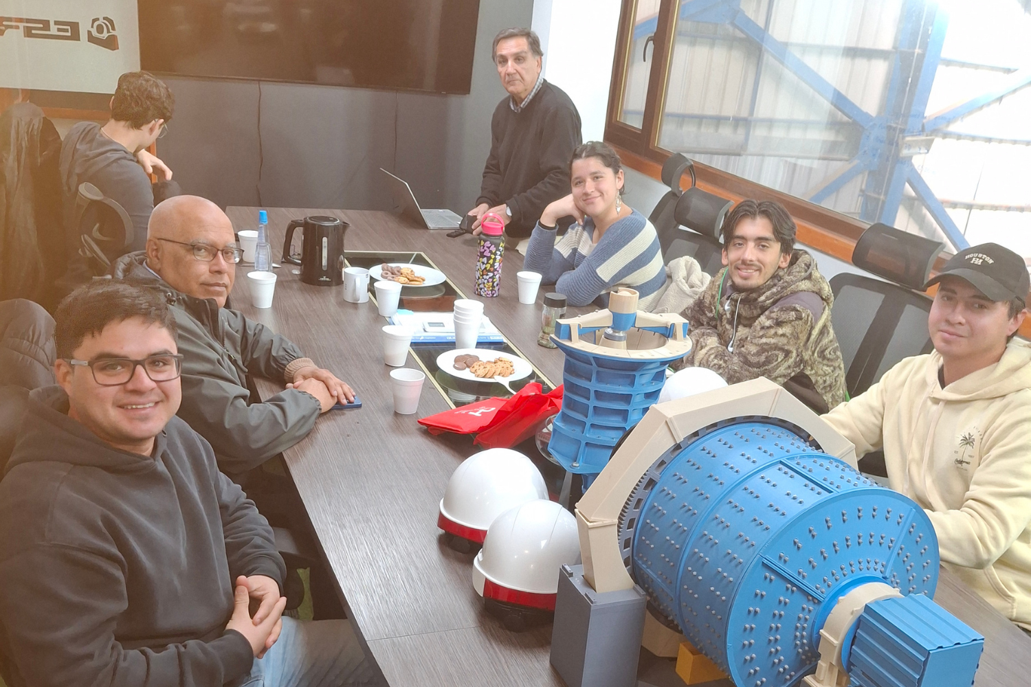 Ingeniería Civil Mecánica UOH realizó visita formativa a empresa ligada a la minería nacional