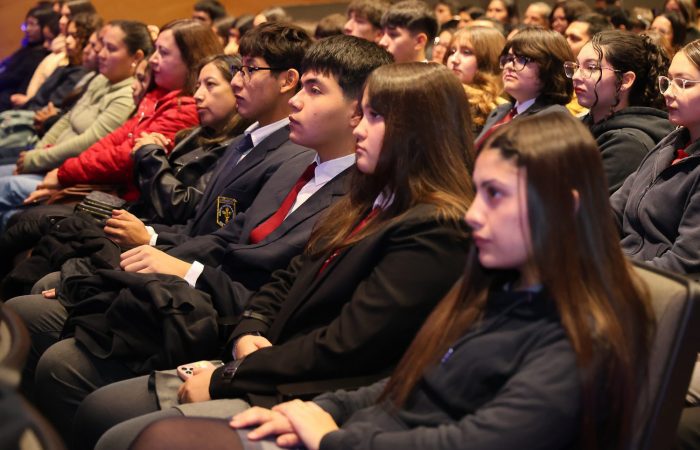 Más de 800 estudiantes de liceos públicos construyen en la UOH su sueño universitario