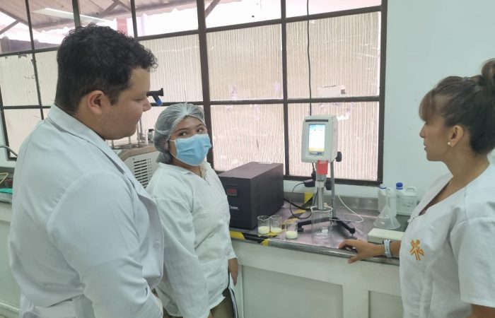 Laboratorio tecnoparque II Investigador del ICA3 impulsa redes de colaboración internacional durante visita académica en Colombia