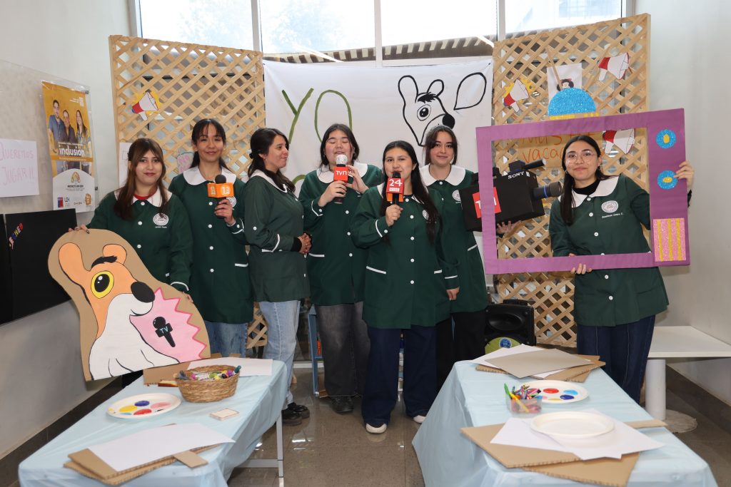 4S2A7298 Estudiantes de Pedagogía en Educación Parvularia transforman el aprendizaje en experiencias de juego