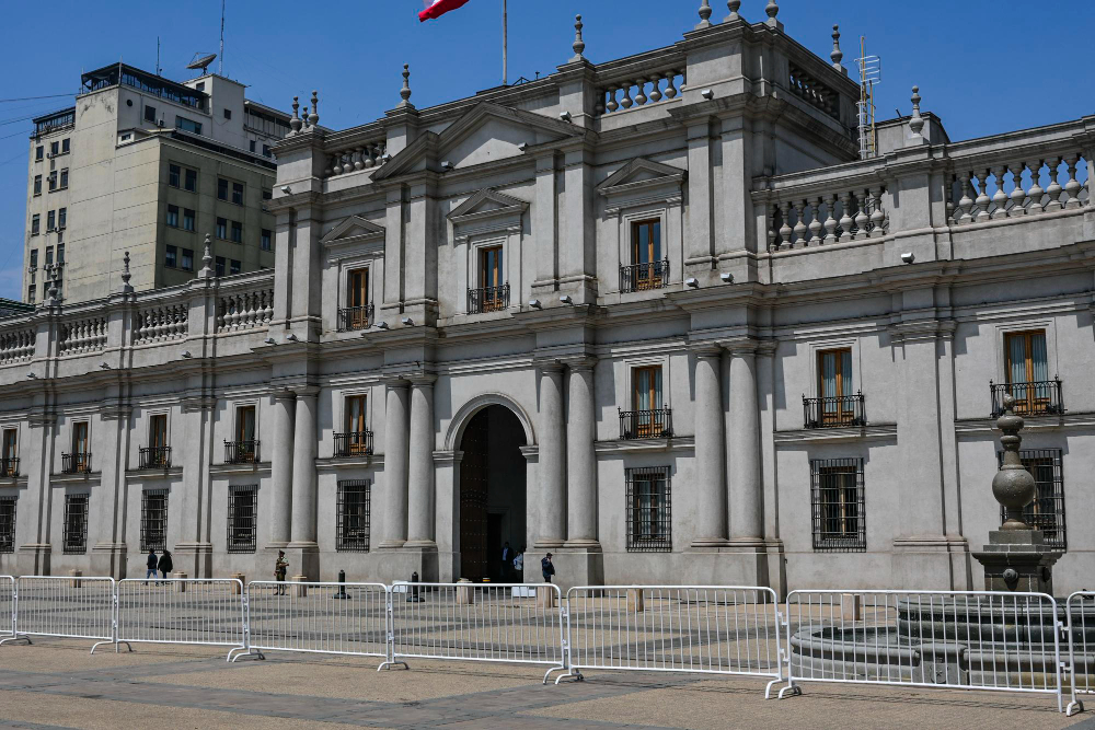 La Moneda Chile pierde confianza en sus instituciones: experta UOH advierte una fractura entre el Estado y la ciudadanía