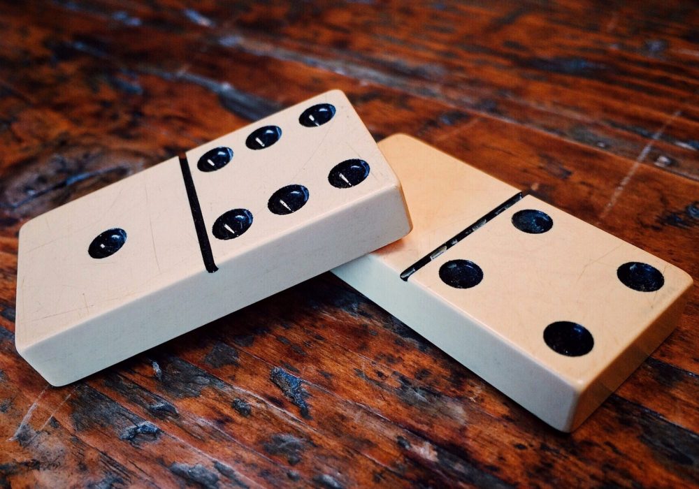 wokandapix-dominoes-1615706 Dominó