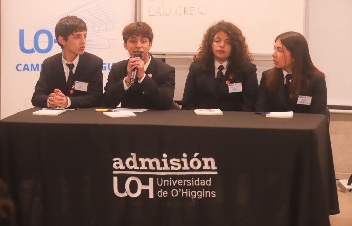 ESTUDIANTES EXPONIENDO En la UOH se escogió al ganador regional del Torneo Delibera