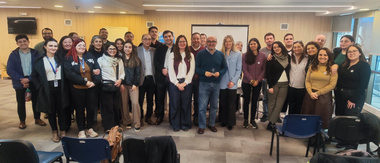 Docente de Administración Pública expone sobre los desafíos de la modernización del Estado