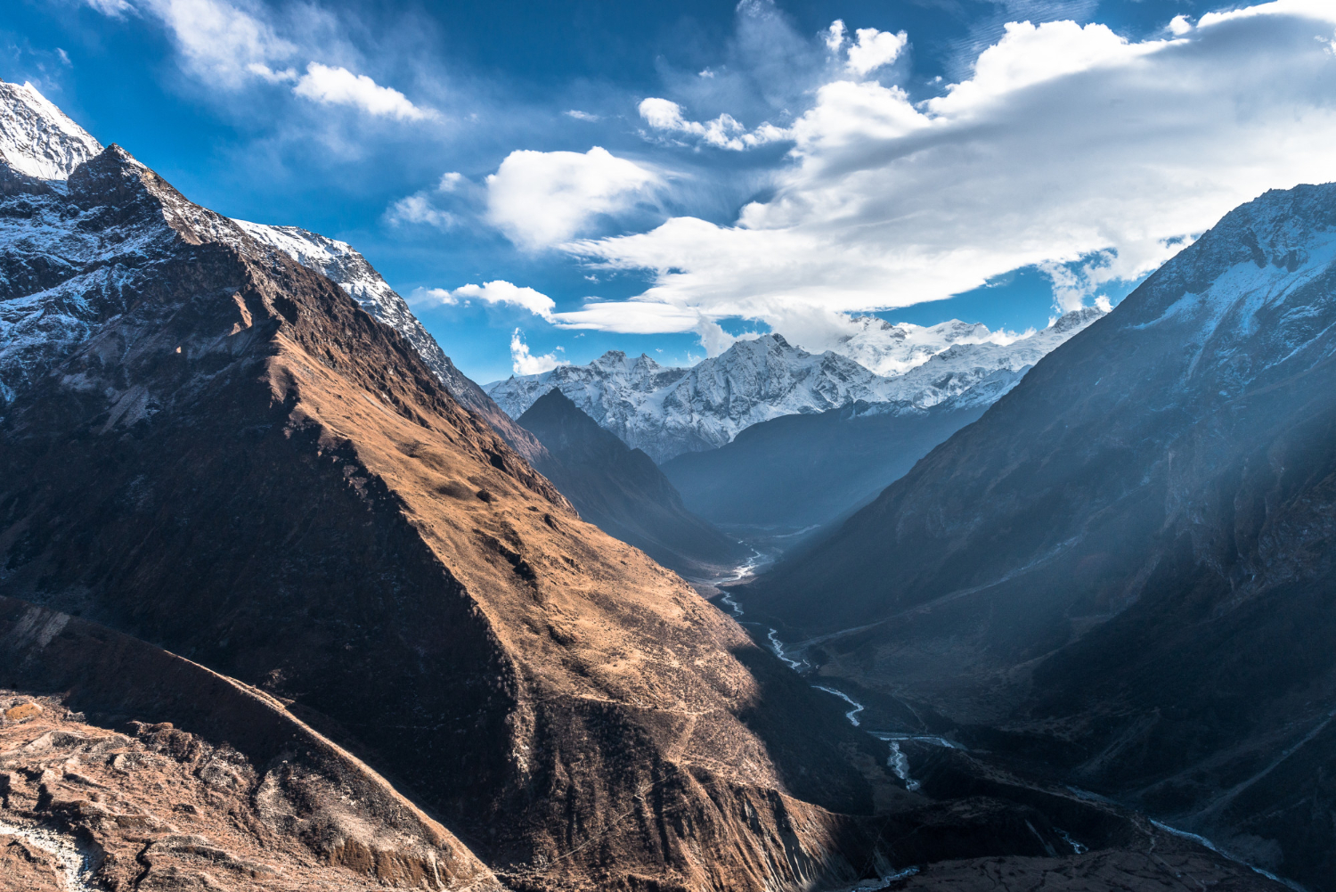 De Nepal a Chile: investigador advierte que en Chile la alta montaña también puede generar aluviones capaces de impactar kilómetros aguas abajo