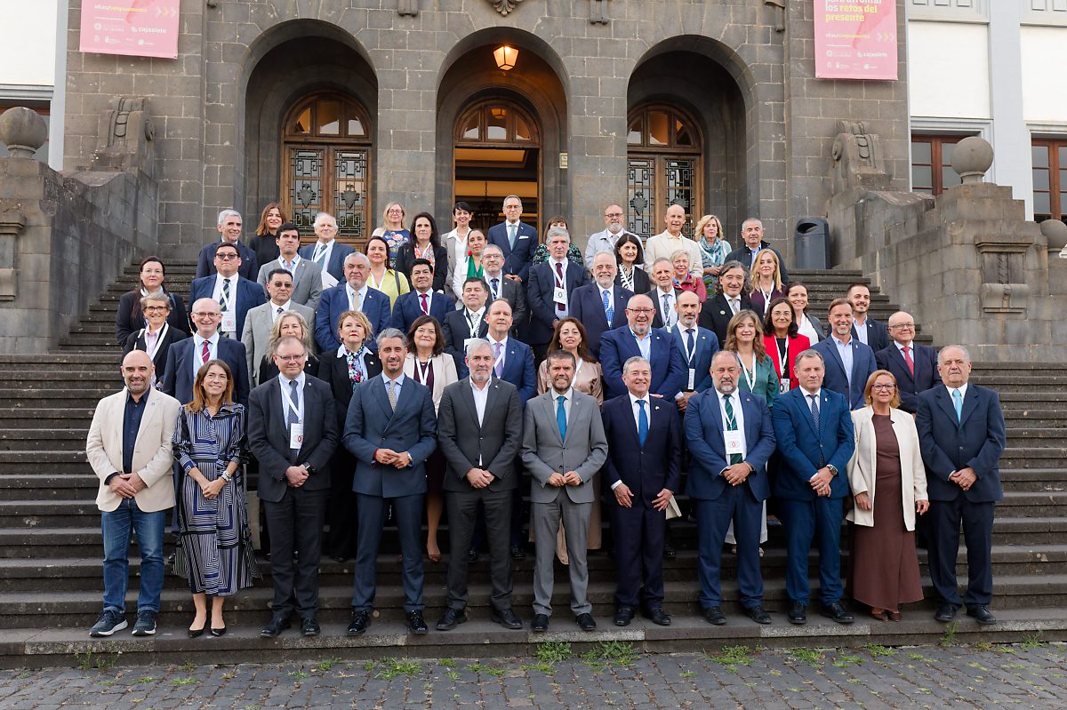 Rectora Fernanda Kri participa en encuentro internacional de universidades de España y Chile